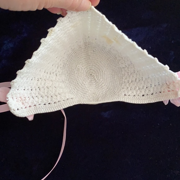 Precious Vintage Hand Crocheted Baby Bonnet - Picture 8 of 8